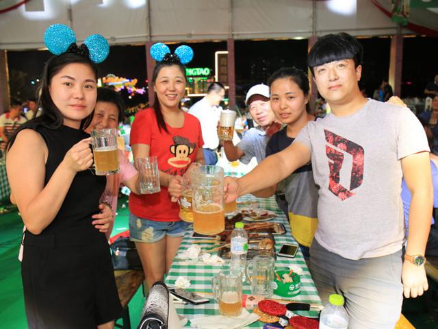 高清:啤酒节世博园会场落幕 9月来逛花灯节