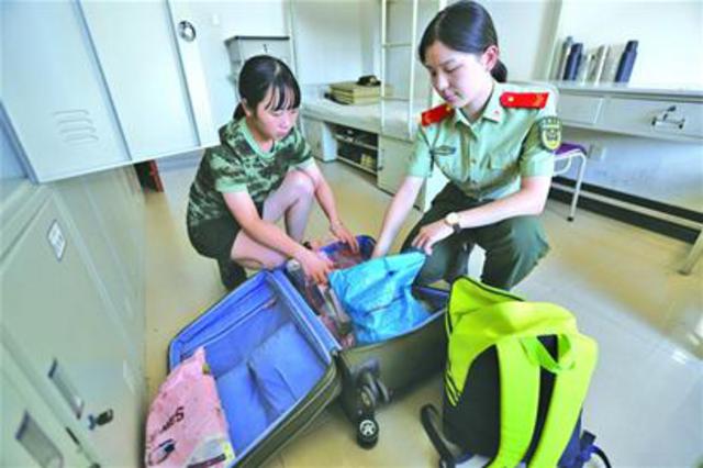 【网事如歌•青岛故事】脱下军装 女兵重回校园