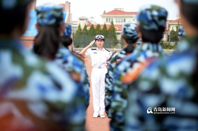 【新青年】海大学霸女教官 新生最听她的话