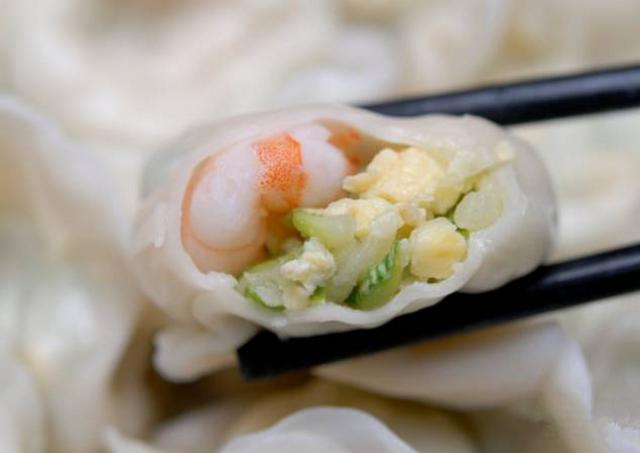 组图:关于秋季吃海鲜的常识和禁忌 拿好不谢! 组图:关于秋季吃海鲜的常识和禁忌 拿好不谢!