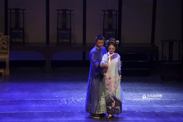 高清:各宫小主驾到 话剧版《甄嬛传》登陆青岛 高清:各宫小主驾到 话剧版《甄嬛传》登陆青岛