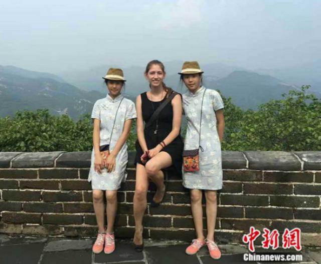 国庆旅游市场提前火爆 热点城市火车票抢票难 国庆旅游市场提前火爆 热点城市火车票抢票难