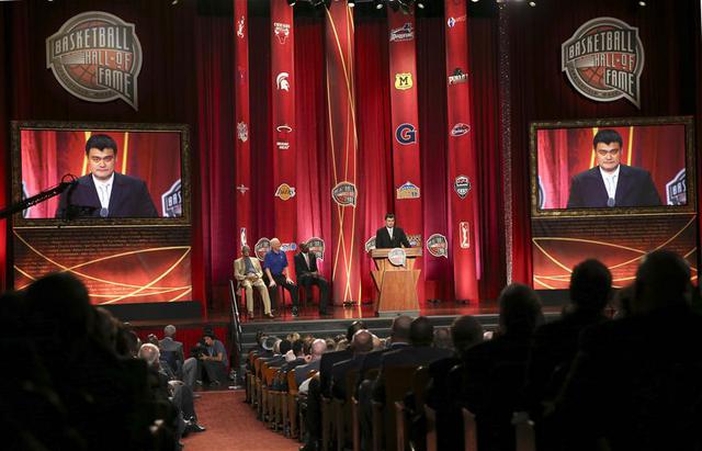 姚明正式入选篮球名人堂 三大传奇中锋当介绍人