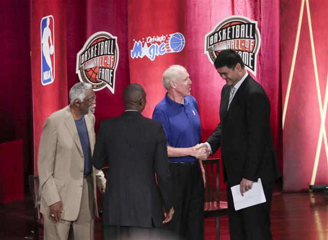 姚明正式入选篮球名人堂 三大传奇中锋当介绍人