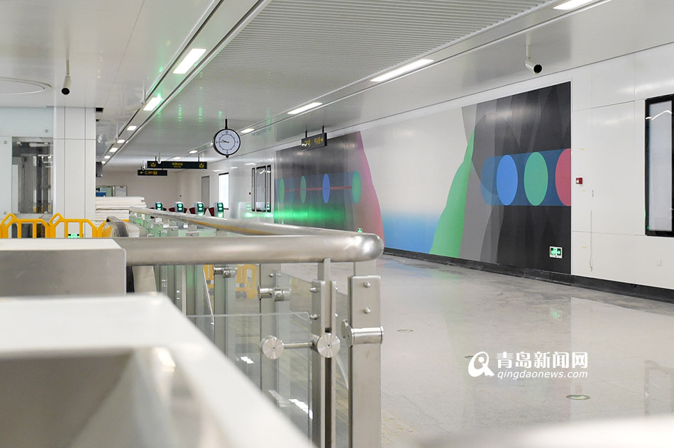 高清:3号线南段车站内景曝光 巨型壁画抢镜