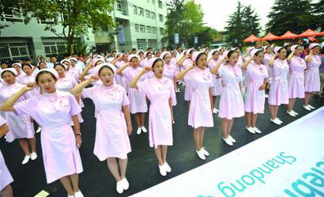 卫校庆生，请“南丁格尔”见证