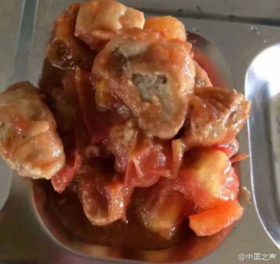 中学西红柿炒月饼 食堂师傅：口感极好