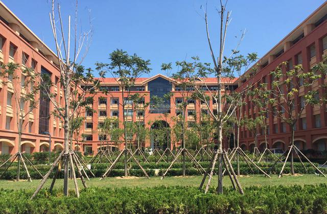 山大青岛校区命名楼宇:住在凤凰居 学在振声苑
