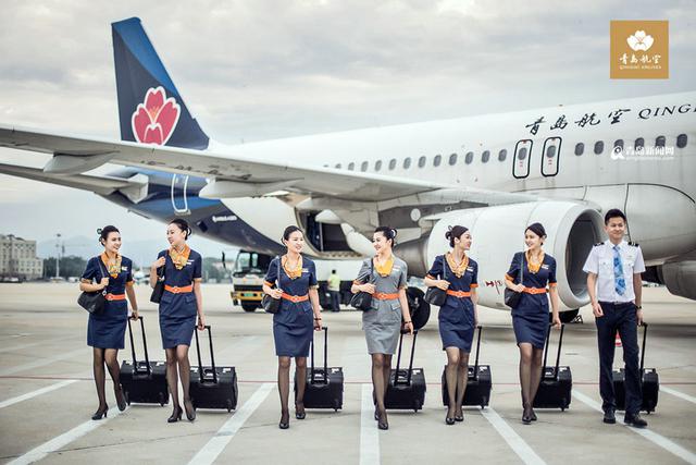 高清:实拍青航全明星空乘团队 空姐空少颜值高 高清:实拍青航全明星空乘团队 空姐空少颜值高