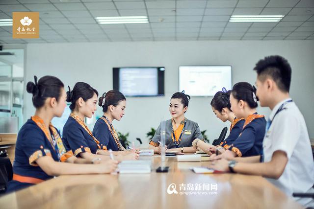 高清:实拍青航全明星空乘团队 空姐空少颜值高 高清:实拍青航全明星空乘团队 空姐空少颜值高