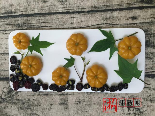 妈妈为女儿做“古诗早餐” 吃着吃着把诗就背了