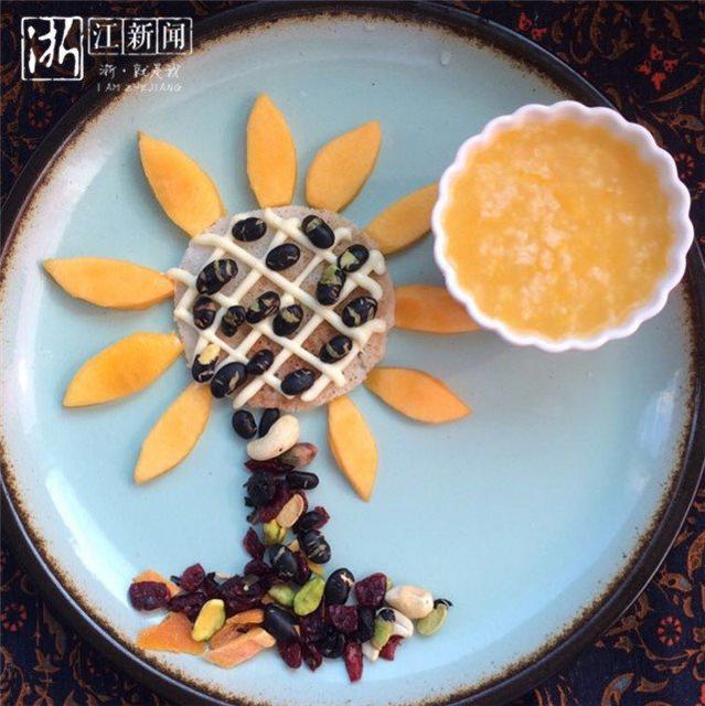 妈妈为女儿做“古诗早餐” 吃着吃着把诗就背了