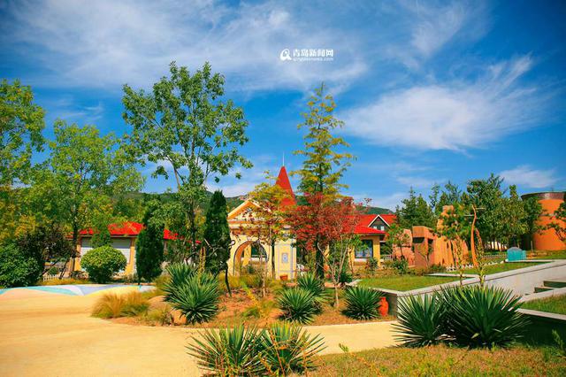 高清:邂逅秋天的世博园 斑斓色彩染透山谷 高清:邂逅秋天的世博园 斑斓色彩染透山谷