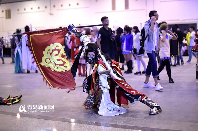 高清:实拍青岛DC10动漫展 高颜值御姐萝莉抢镜 高清:实拍青岛DC10动漫展 高颜值御姐萝莉抢镜