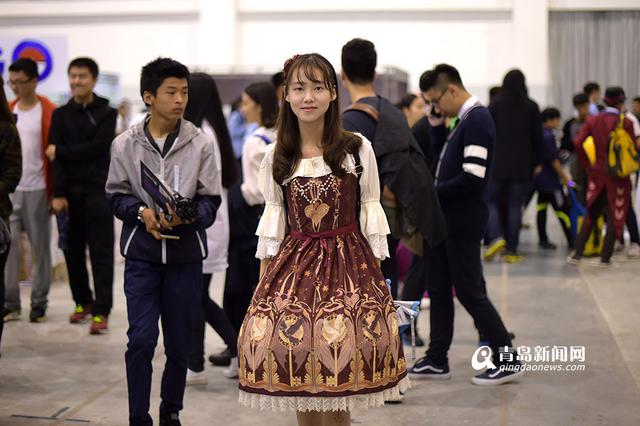 高清:实拍青岛DC10动漫展 高颜值御姐萝莉抢镜 高清:实拍青岛DC10动漫展 高颜值御姐萝莉抢镜