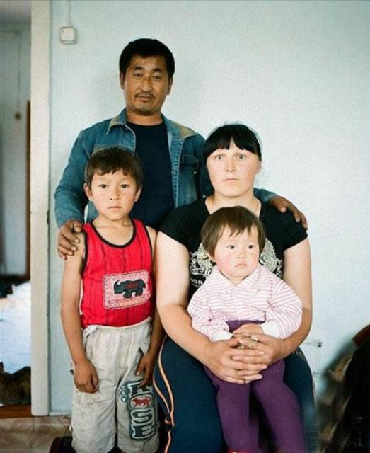 俄女孩嫁中国农民 老夫少妻务农相识