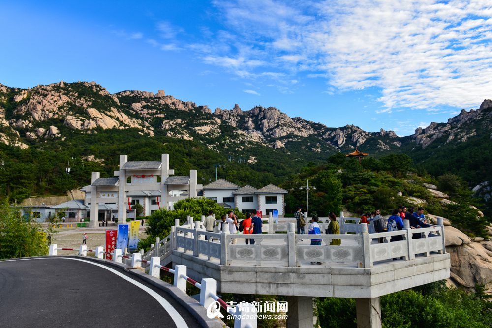 高清:烟雨蒙蒙秋意渐浓 巨峰霸屏美图来了