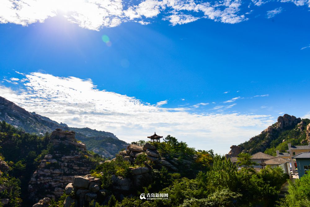 高清:烟雨蒙蒙秋意渐浓 巨峰霸屏美图来了