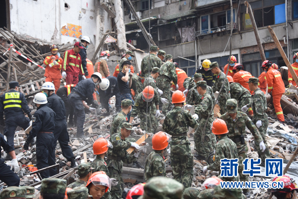 浙江温州民房倒塌死亡人数上升至8人 13人救出