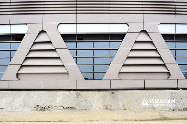 高清:实拍地铁11号线钱谷山站 似海鸟展翅 高清:实拍地铁11号线钱谷山站 似海鸟展翅