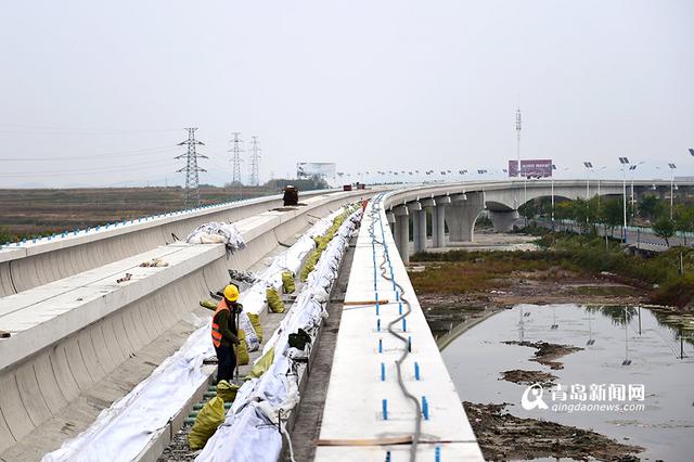高清:实拍地铁11号线钱谷山站 似海鸟展翅 高清:实拍地铁11号线钱谷山站 似海鸟展翅