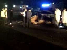 枣庄突发交通事故9人当场死亡2人抢救无效死亡