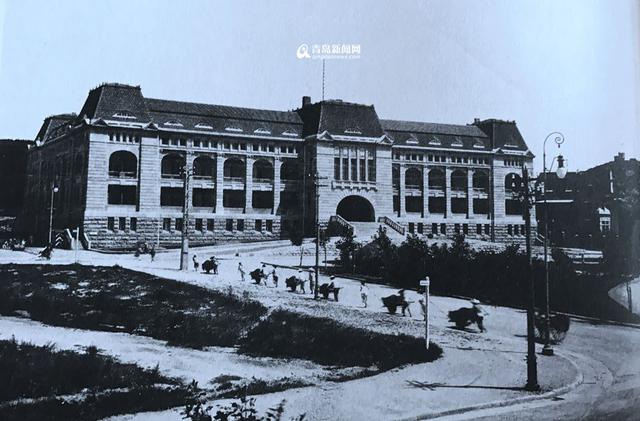 高清:百年前青岛老照片曝光 这些楼你认识几个