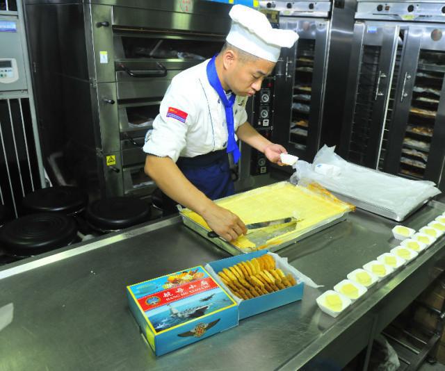 “辽宁舰牌”曲奇饼,大国滋味,要吗?