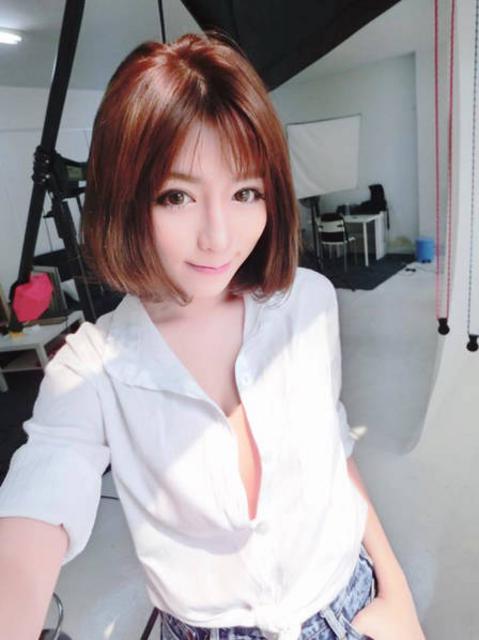     她来自马来西亚 被打游戏的男生当“女神”