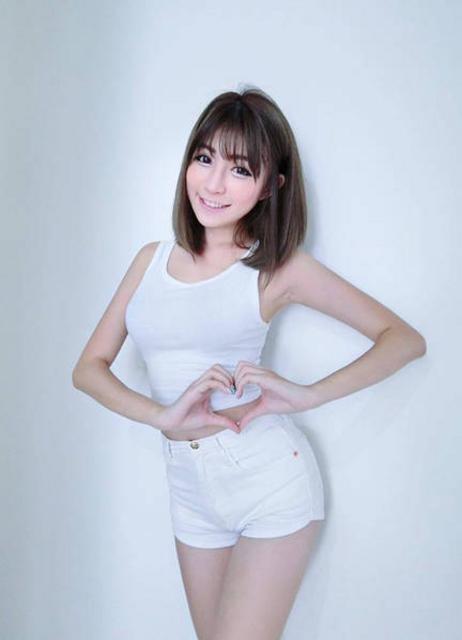     她来自马来西亚 被打游戏的男生当“女神”