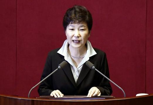朴槿惠:将争取任内完成修宪 让总统可竞选连任