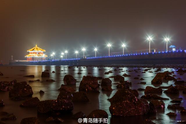 组图:雨夜栈桥五彩斑斓 烟雨蒙蒙宛若仙境 组图:雨夜栈桥五彩斑斓 烟雨蒙蒙宛若仙境