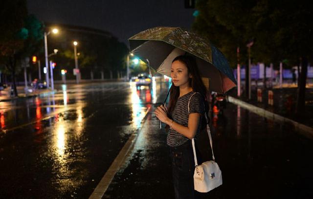 90后越南女孩在中国做模特 日薪150元(图) 90后越南女孩在中国做模特 日薪150元(图)