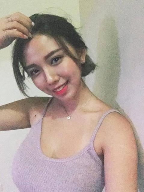台湾美女网络走红 网友:看到她呼吸都重了