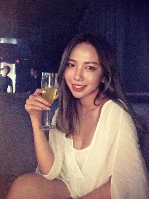 台湾美女网络走红 网友:看到她呼吸都重了