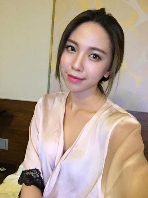 台湾美女网络走红 网友:看到她呼吸都重了
