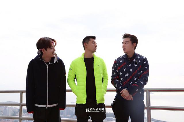 高清:张继科录节目化身歌神 网友大呼'不要停' 高清:张继科录节目化身歌神 网友大呼'不要停'