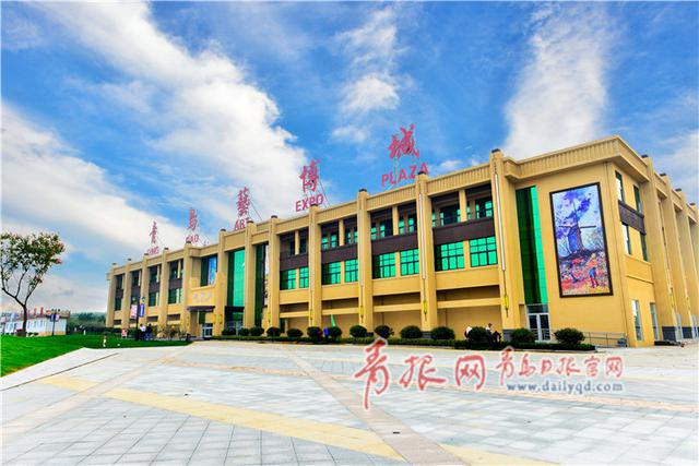 探访达尼画家村：全村人人都是画师 年赚20万不算多