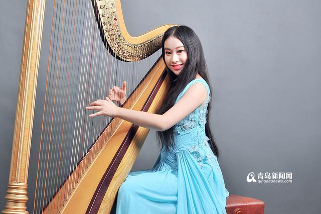 新青年】90后竖琴女孩 时薪5000元秒杀白领