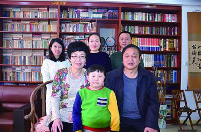 青岛十大最美书香家庭:六年级小姑娘月读90万字