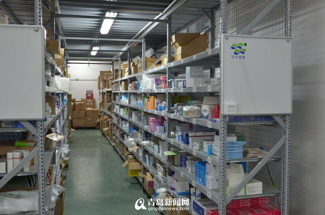 高清:实拍双11电商之夜 全体员工喝红牛熬通宵 高清:实拍双11电商之夜 全体员工喝红牛熬通宵