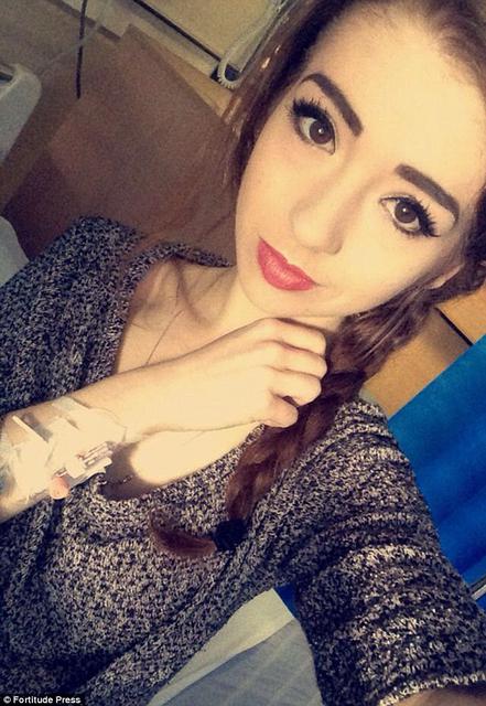 英国女孩患厌食症仅25公斤 靠钢管舞恢复健康 英国女孩患厌食症仅25公斤 靠钢管舞恢复健康