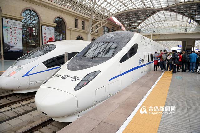 高清:青荣城际开通瞬间 时速200公里高姐抢镜