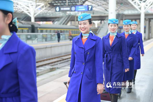 高清:青荣城际开通瞬间 时速200公里高姐抢镜