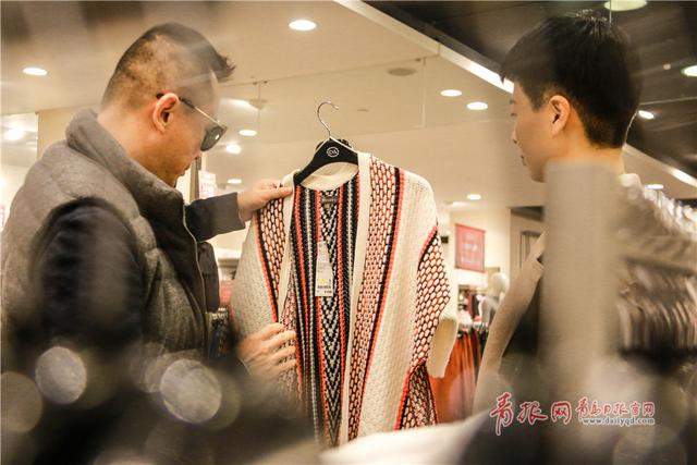 青岛40岁潮大叔化身衣橱整理师：方寸之间，大有天地！