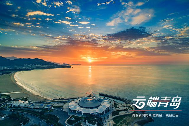 【云端青岛】百米高空看日出 云霞璀璨美如画