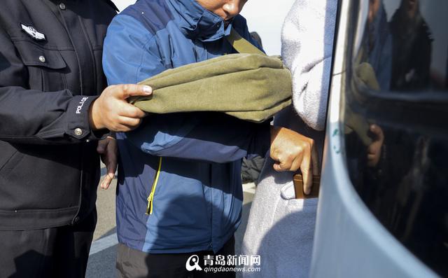 冬季提防公交三只手 民警揭秘小偷惯用两套路