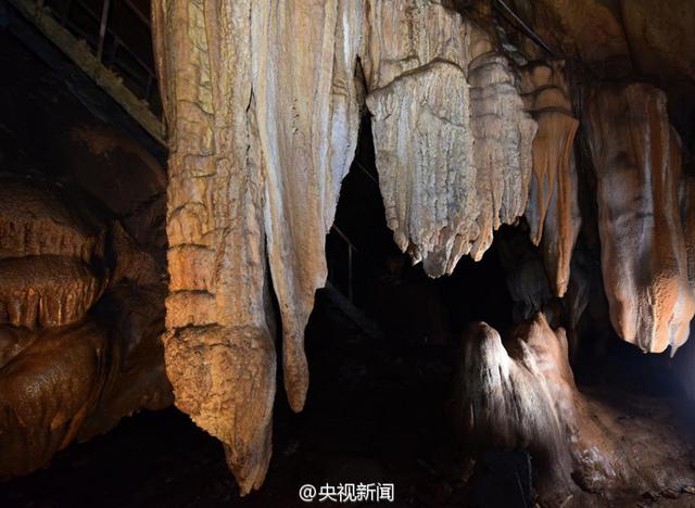     绝美地貌景色！陕西汉中发现世界级天坑群