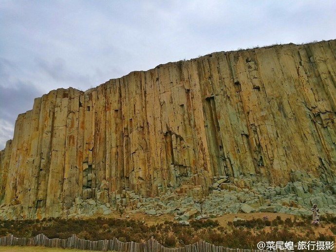 壮观！即墨“马山石林”高耸直立 令人望而生畏