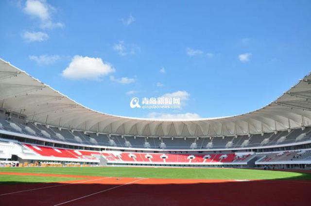 组图:盘点青岛大型体育场馆 山大规模直逼国信